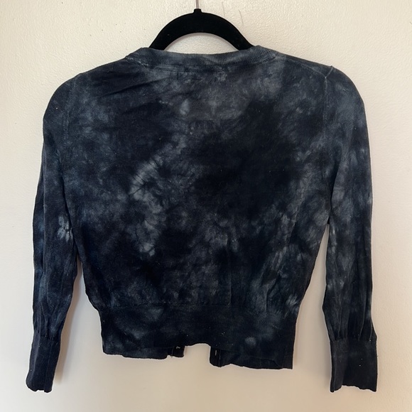 SOLD Gap Cropped Cardigan - Picture 3 of 3